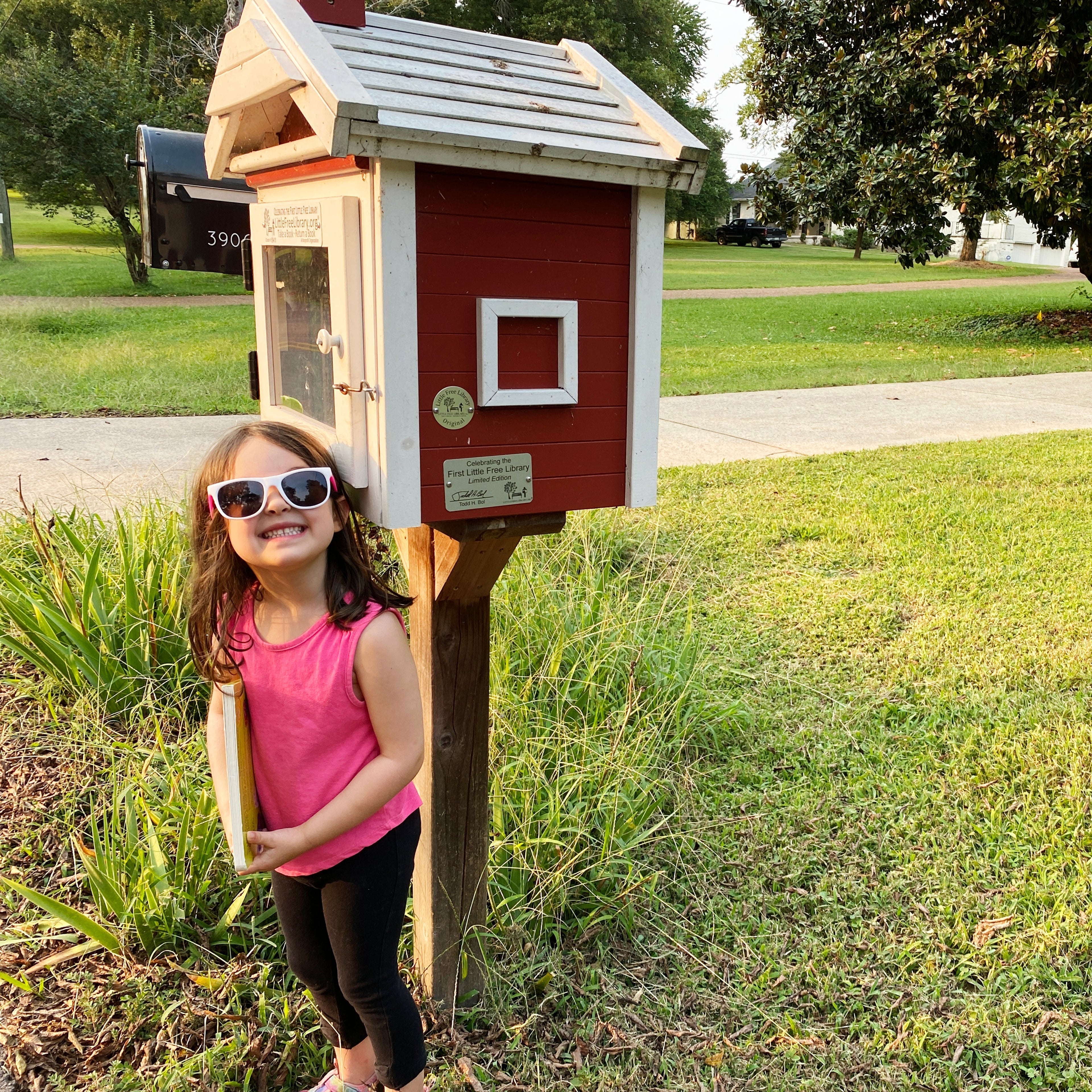 How Doing Small Good Things Can Strengthen Your Community—and You